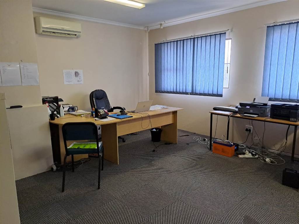 120  m² Office Space in Durban North photo number 11