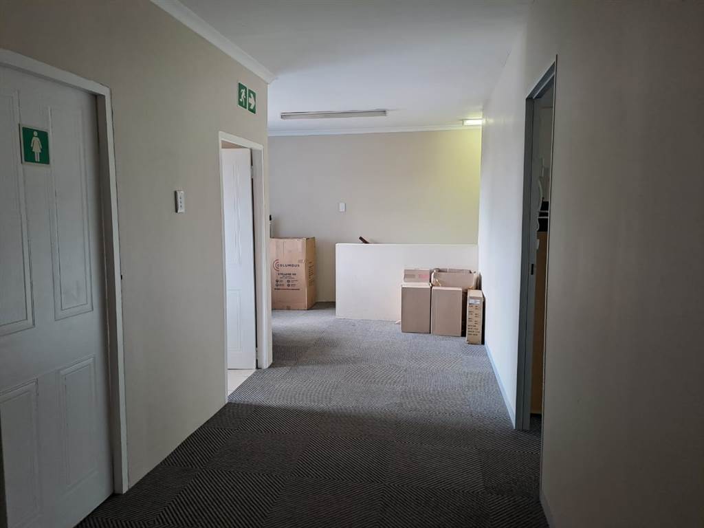 120  m² Office Space in Durban North photo number 4