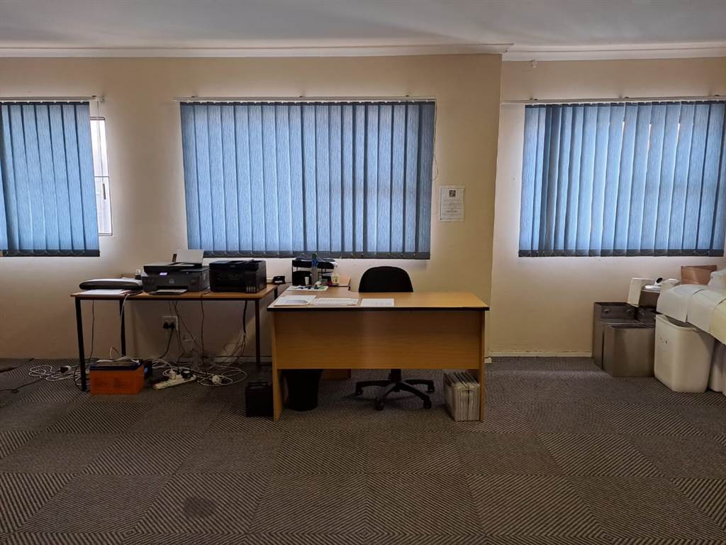 120  m² Office Space in Durban North photo number 12