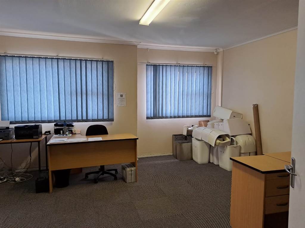 120  m² Office Space in Durban North photo number 3