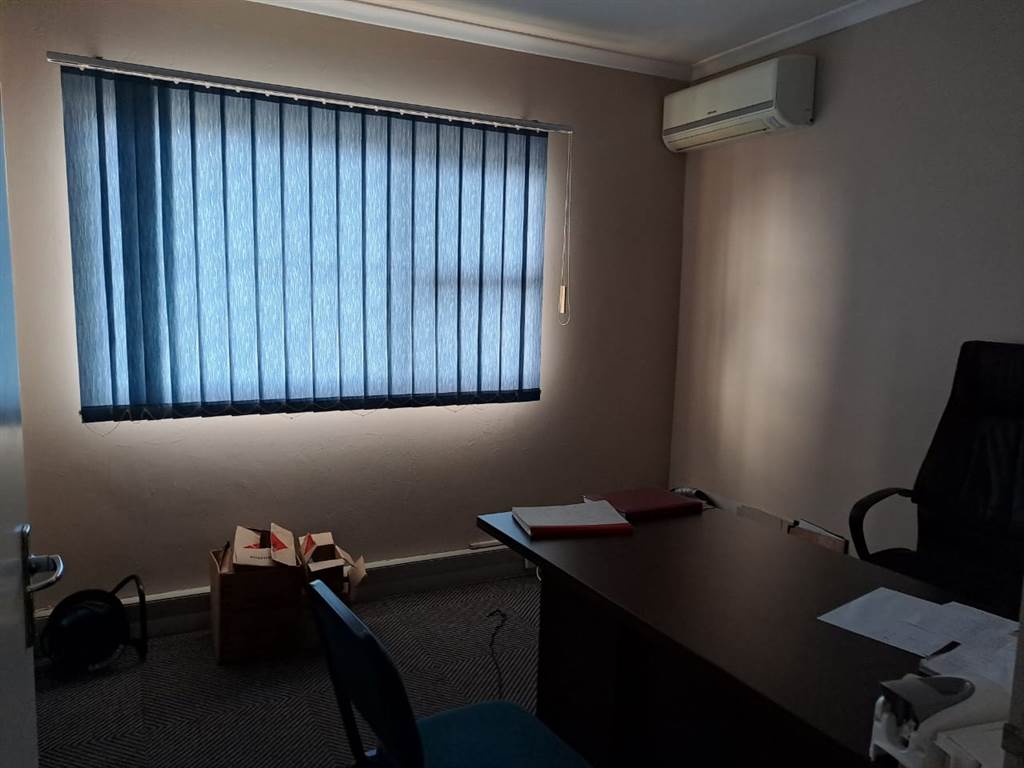 120  m² Office Space in Durban North photo number 6