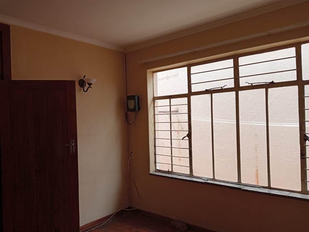 3 Bed House in Krugersdorp North photo number 10