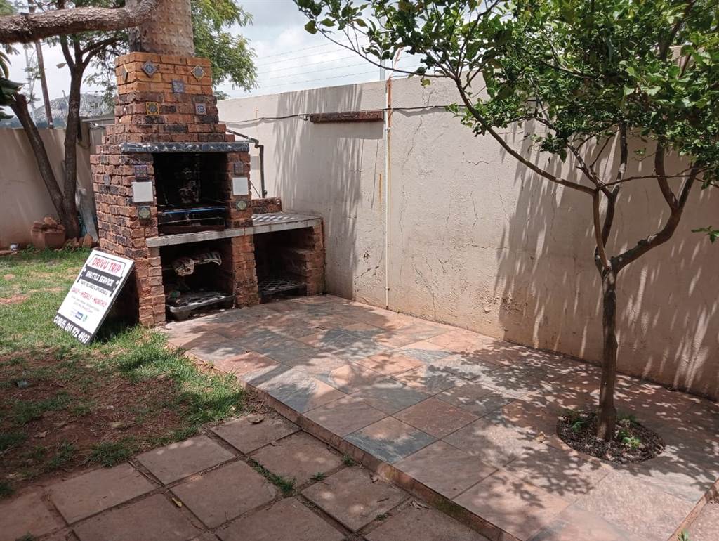 3 Bed House in Krugersdorp North photo number 18
