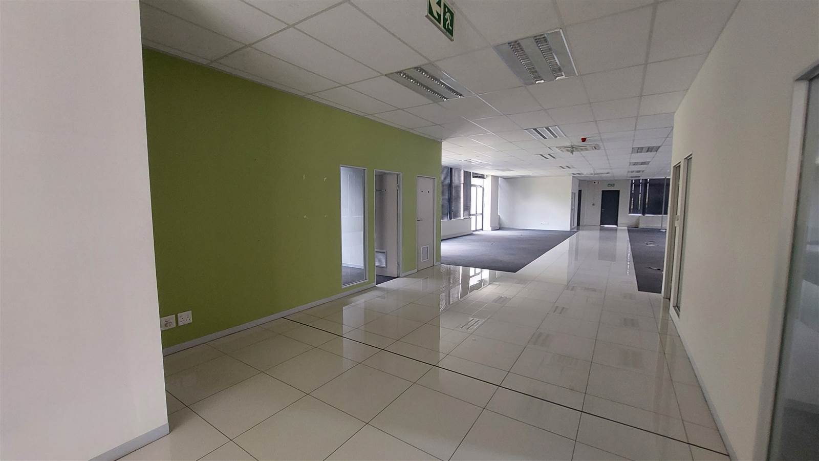 1000  m² Commercial space in Parkhaven photo number 5
