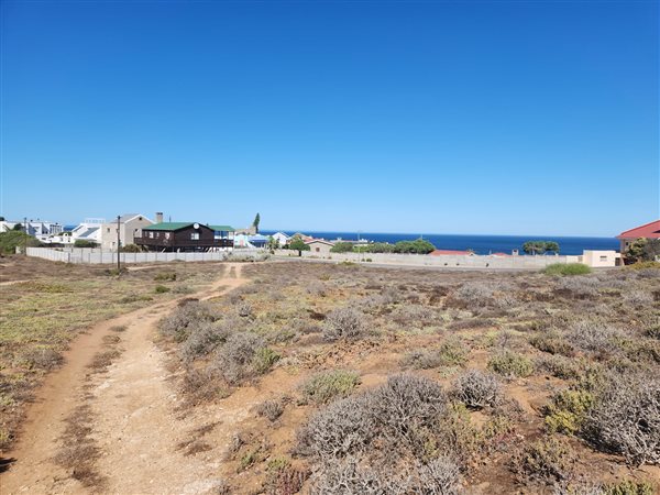 598 m² Land available in Strandfontein