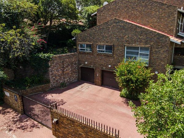 3 Bed Townhouse in Mulbarton