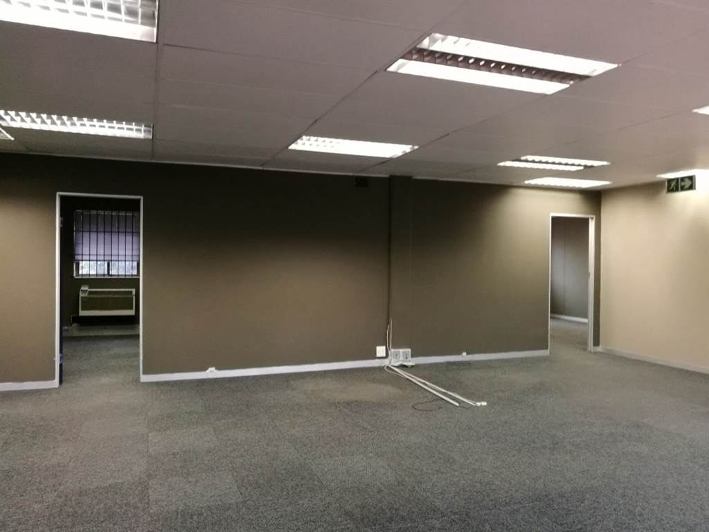 242  m² Office Space in Hatfield photo number 7