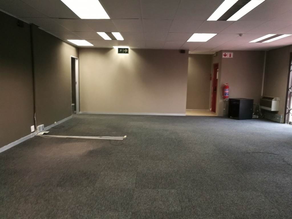 242  m² Office Space in Hatfield photo number 6