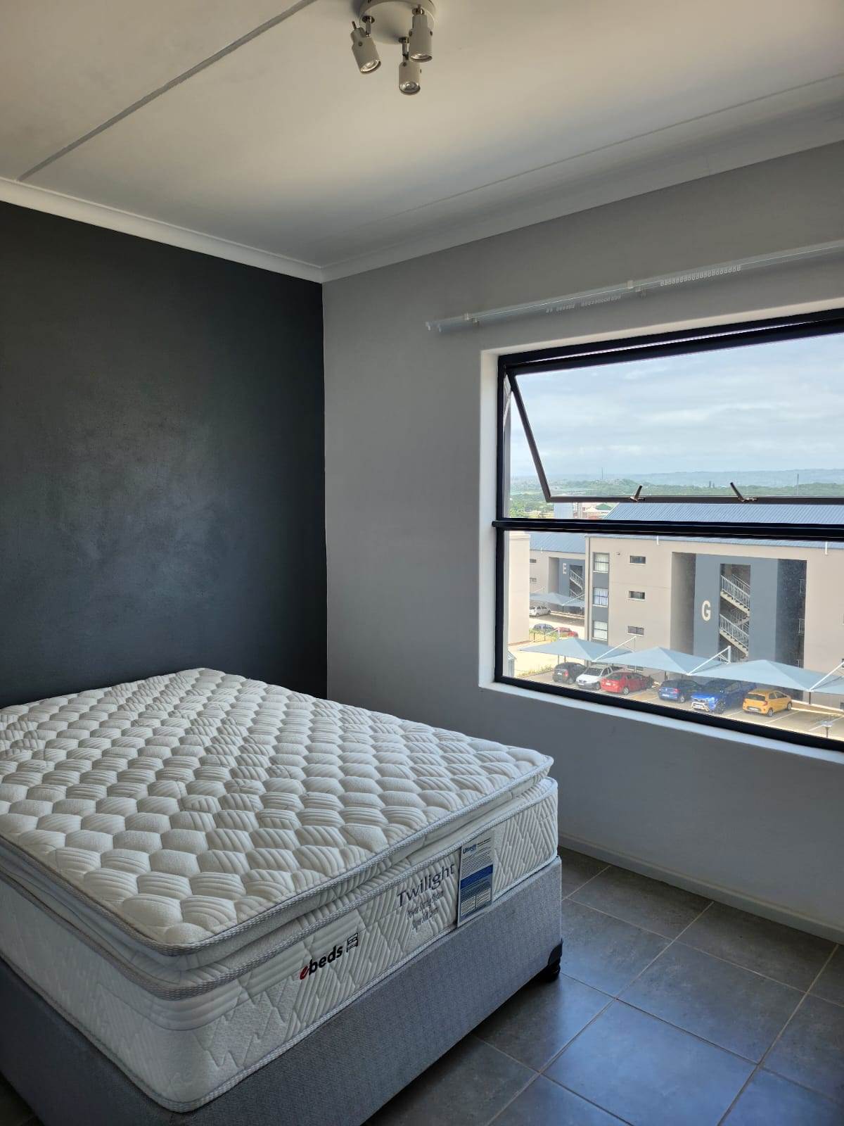 2 Bed Apartment in Umbogintwini photo number 14