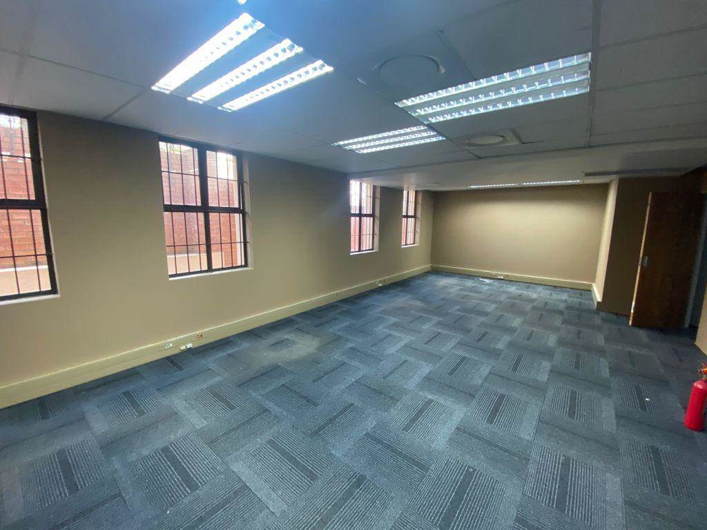 520  m² Commercial space in Houghton Estate photo number 8