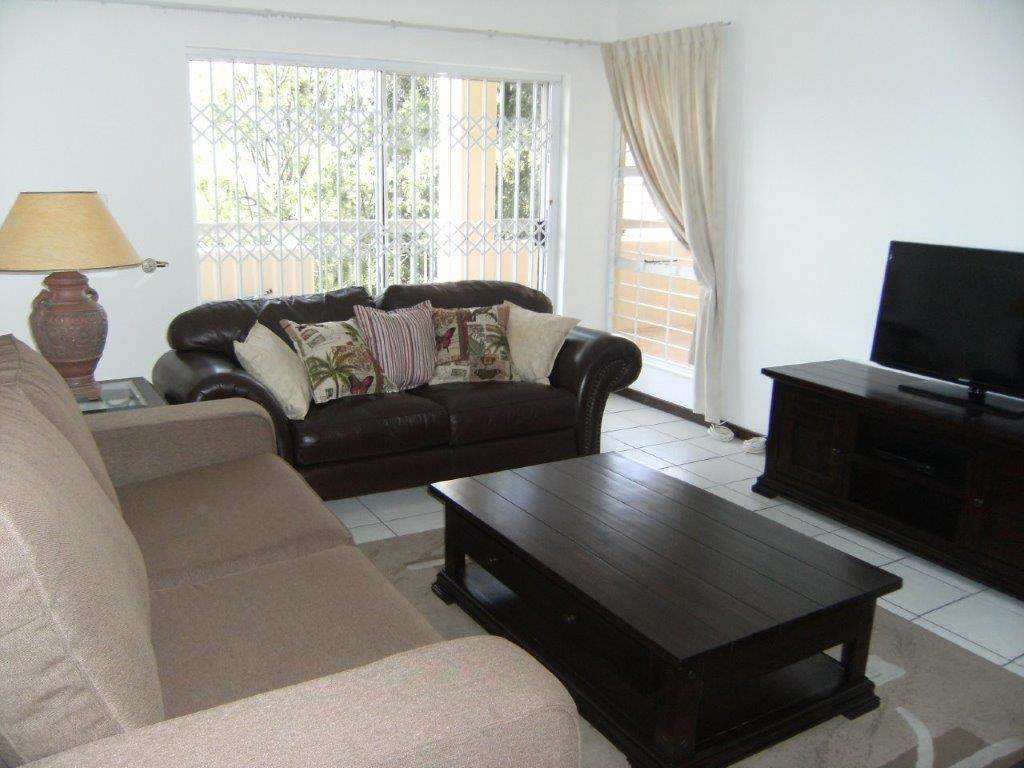 2 Bed Apartment in Sandhurst photo number 6