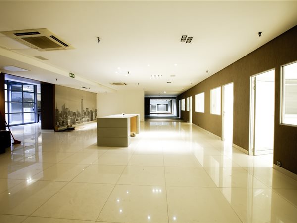 1500  m² Office Space