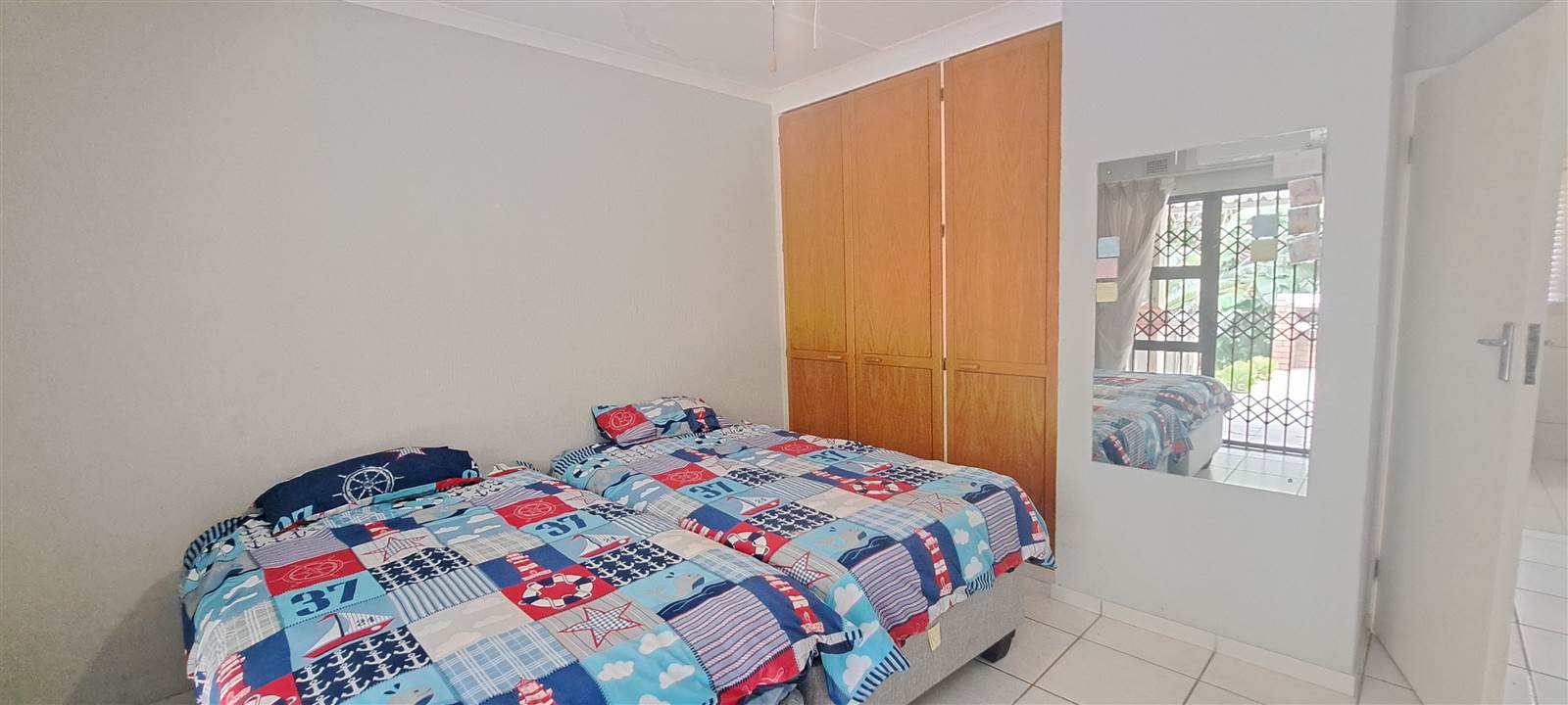 3 Bed Townhouse in Scottburgh South photo number 16