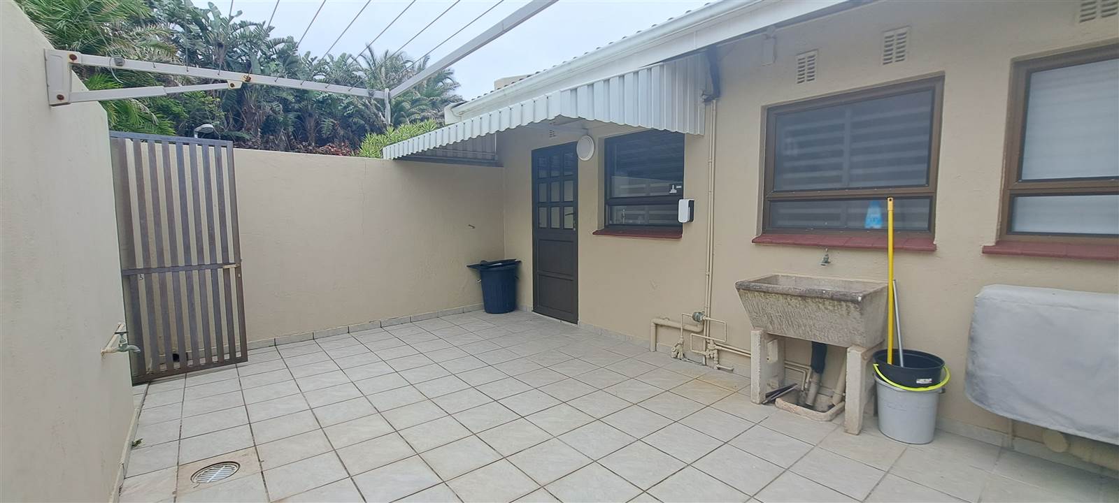 3 Bed Townhouse in Scottburgh South photo number 23