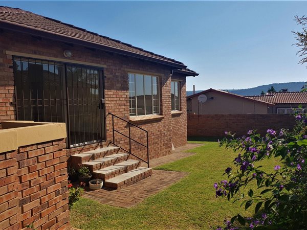 2 Bedroom Townhouse 2 Bedroom Townhouse