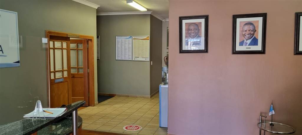 306  m² Office Space in Potchefstroom Central photo number 5