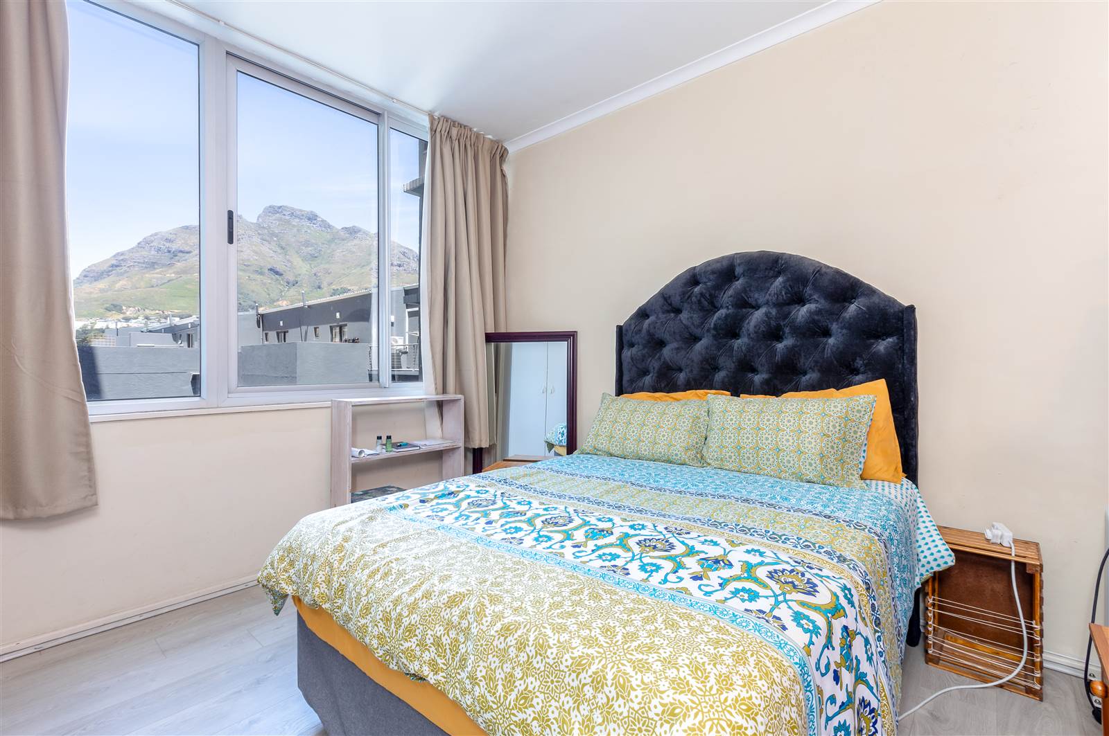 2 Bed Apartment in Cape Town City Centre photo number 8