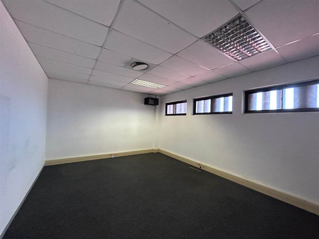 122  m² Commercial space in Horizon View photo number 3