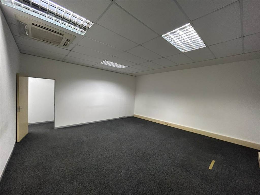 122  m² Commercial space in Horizon View photo number 8
