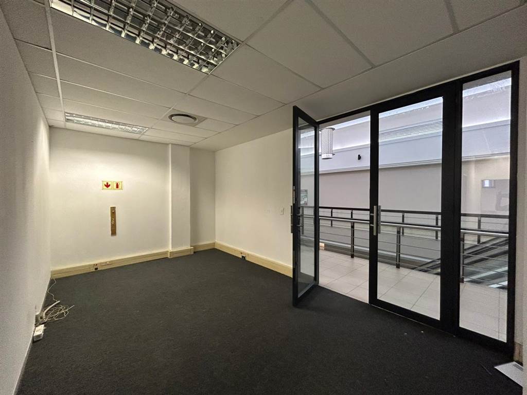 122  m² Commercial space in Horizon View photo number 11