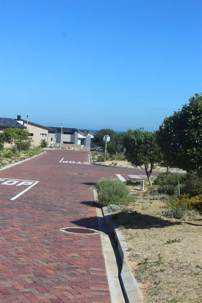 502 m² Land available in Stilbaai photo number 9