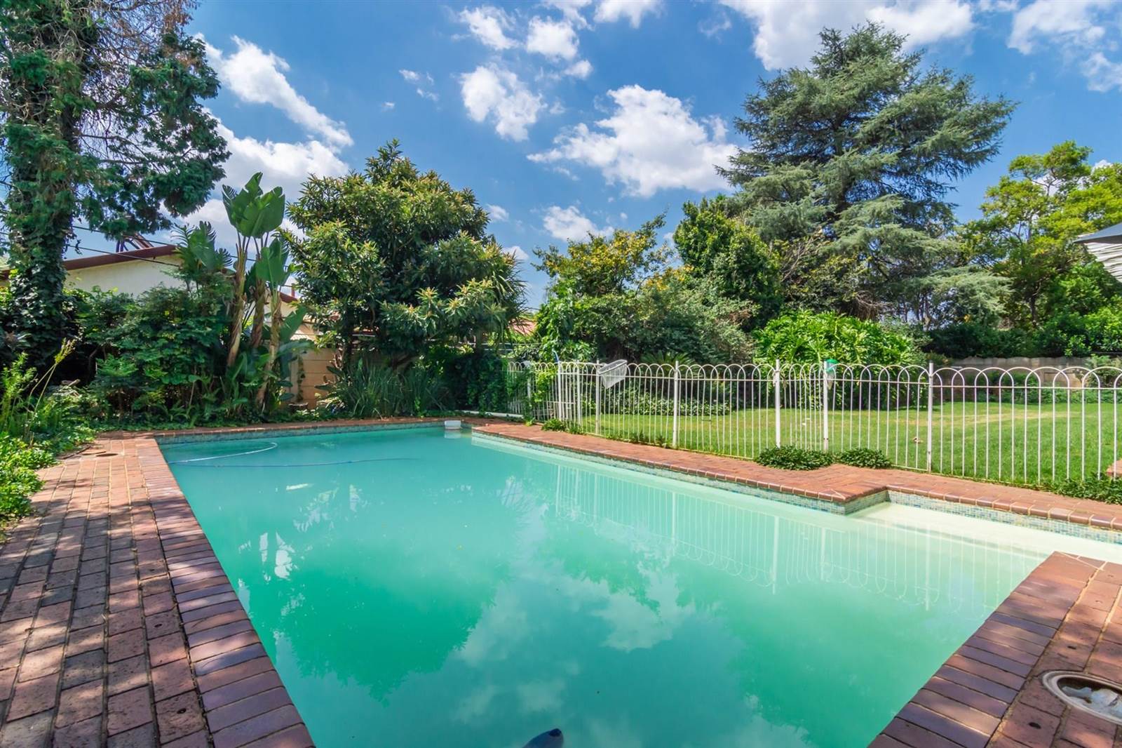 4 Bed House in Constantia Kloof photo number 30