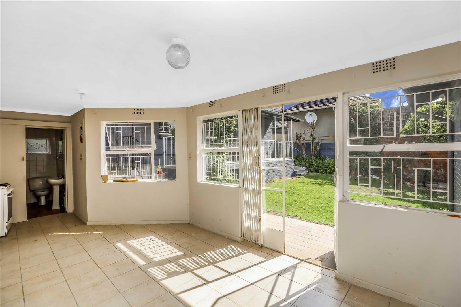 3 Bed House in Parkhurst photo number 15