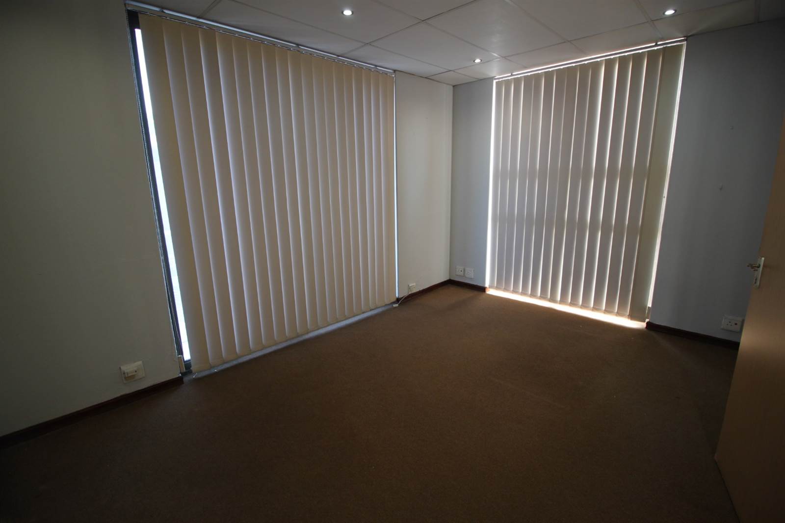 132  m² Commercial space in Bedfordview photo number 12