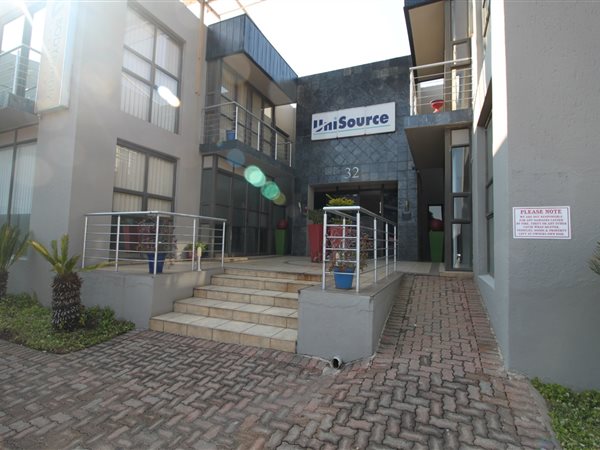 132  m² Commercial space in Bedfordview