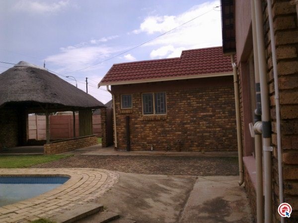 3 Bed House in Randpoort photo number 1