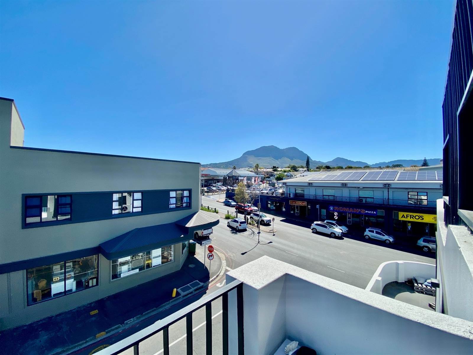 2 Bed Apartment in Somerset West Central photo number 18