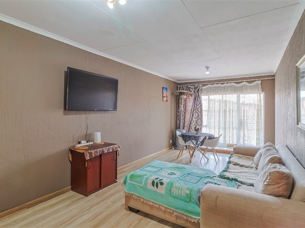 2 Bed Apartment