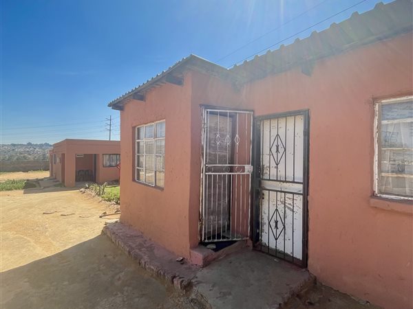 2 Bedroom House 2 Bedroom House