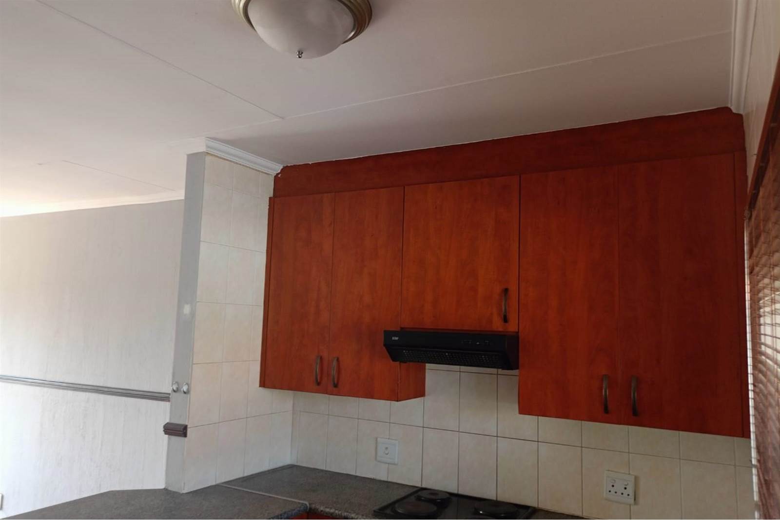 2 Bed Apartment in Dalpark Ext 1 photo number 4