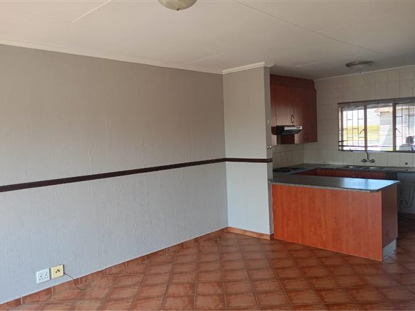 2 Bed Apartment in Dalpark Ext 1