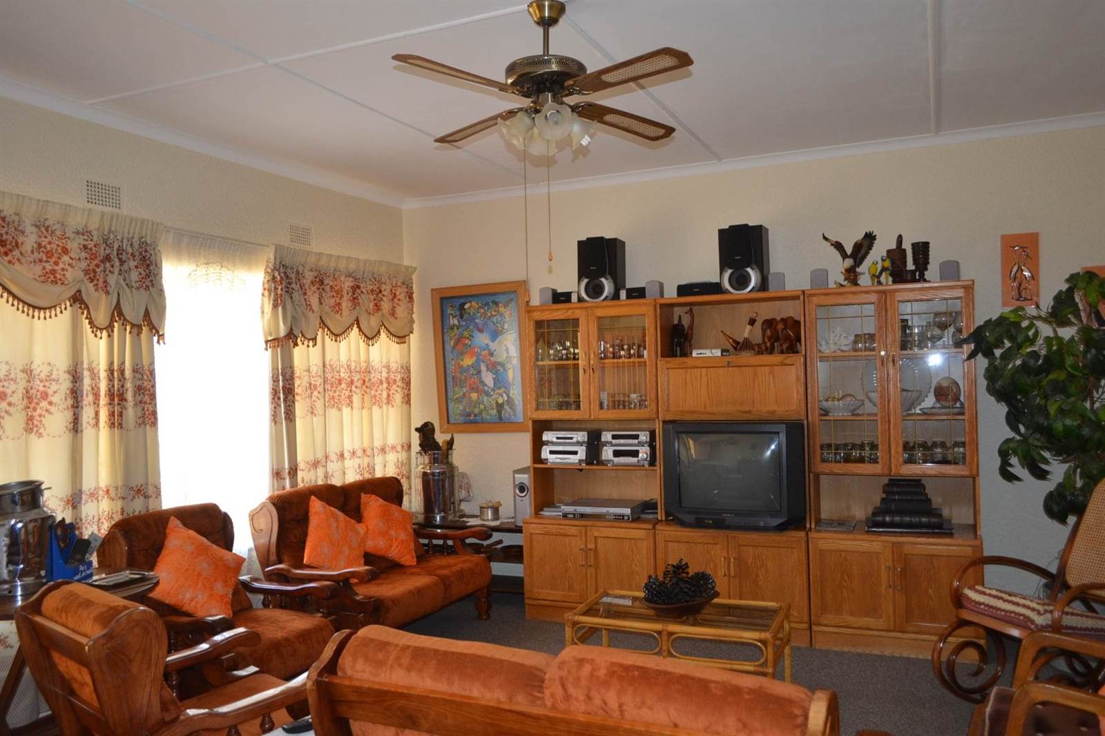 6 Bed House in Randfontein photo number 7