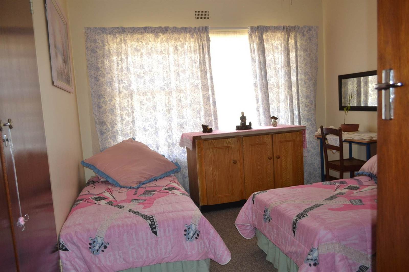 6 Bed House in Randfontein photo number 8