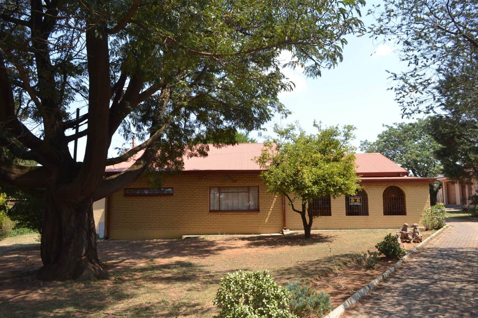 6 Bed House in Randfontein photo number 19
