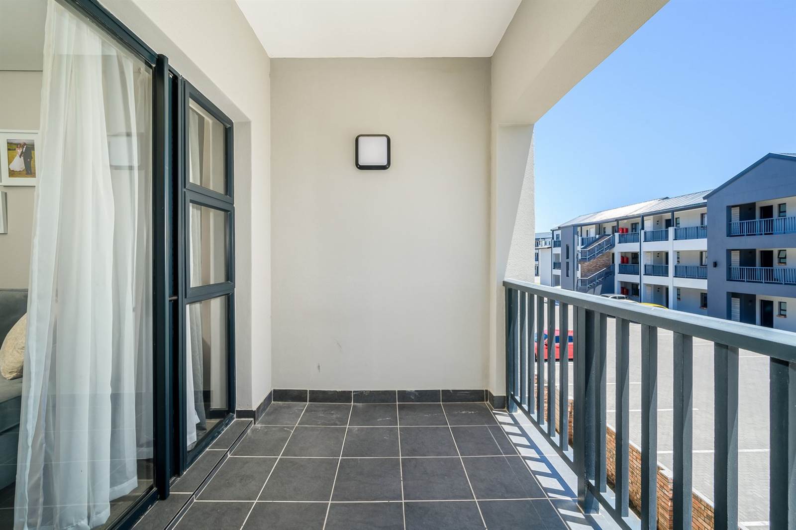 2 Bed Apartment in Pinelands photo number 9