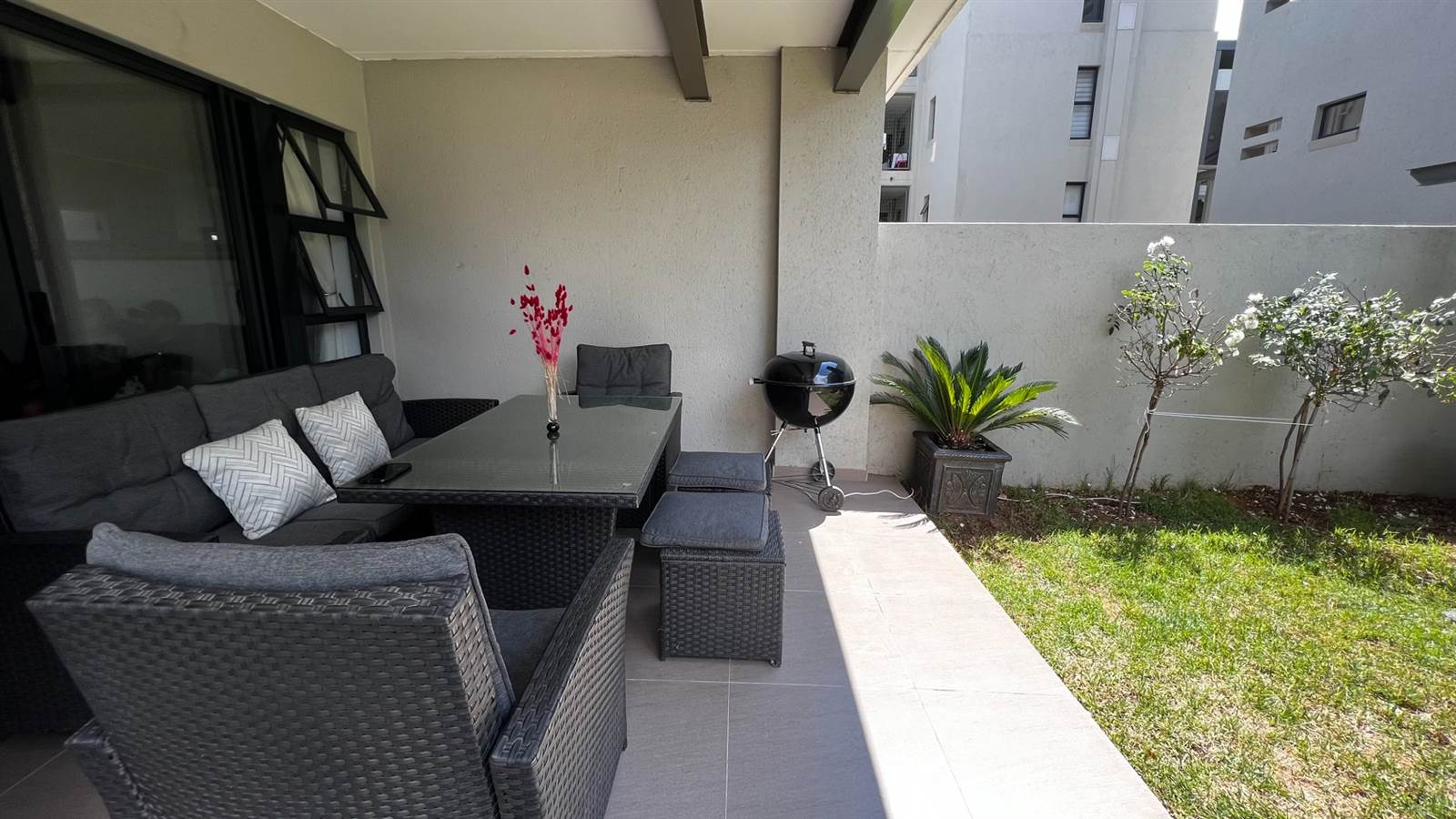 4 Bed Apartment in Kyalami photo number 14