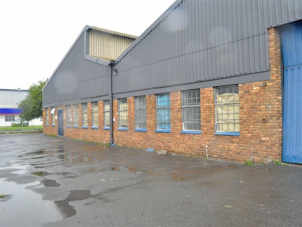 Commercial space in Montague Gardens