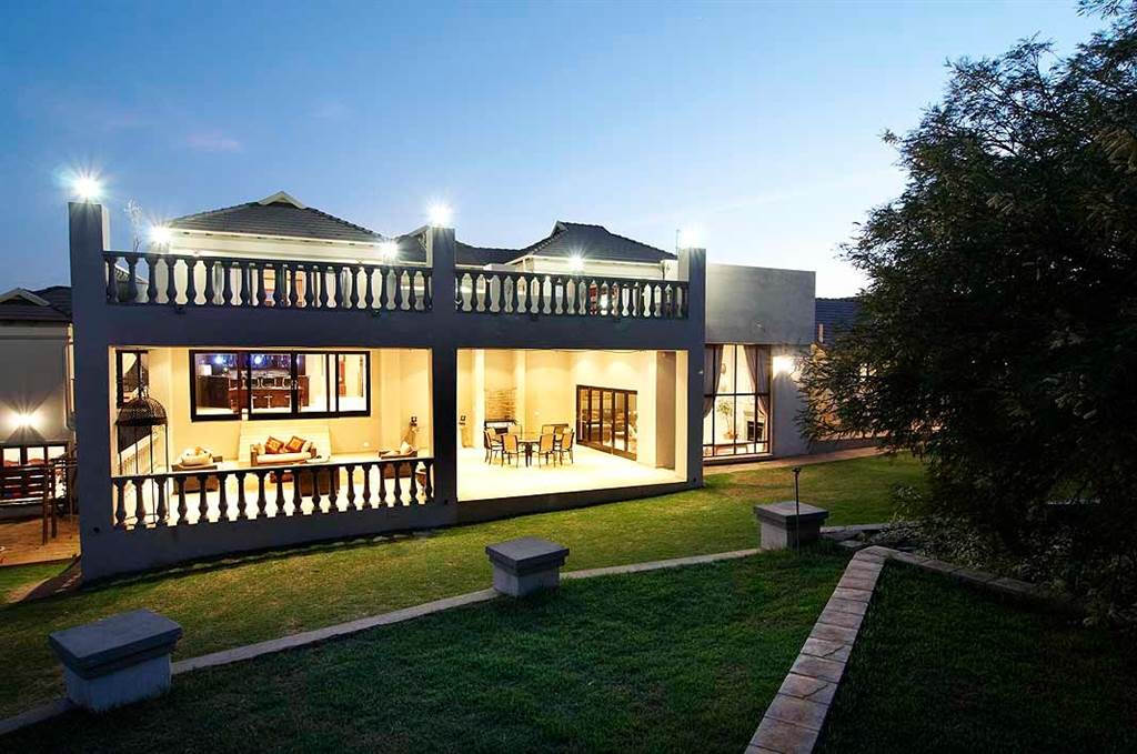 5 Bed House in Mooikloof Equestrian Estate photo number 20