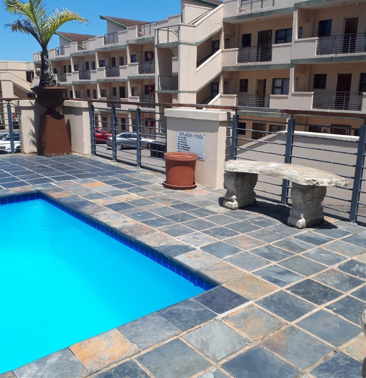 2 Bed Apartment in Winklespruit photo number 17