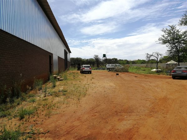 1 800 m² Commercial space 1 800 m² Commercial space
