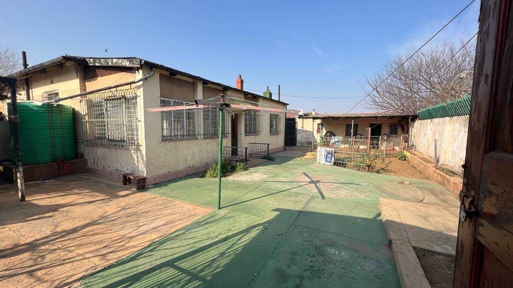 3 Bed House in Randfontein Central photo number 14