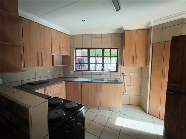 2 Bedroom Townhouse 2 Bedroom Townhouse