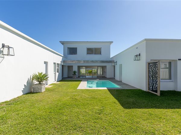 5 Bedroom House 5 Bedroom House
