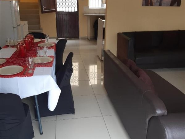 4 Bedroom Flat 4 Bedroom Flat