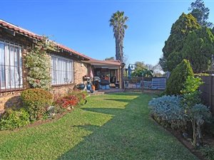 4 Bed House in Marais Steyn Park