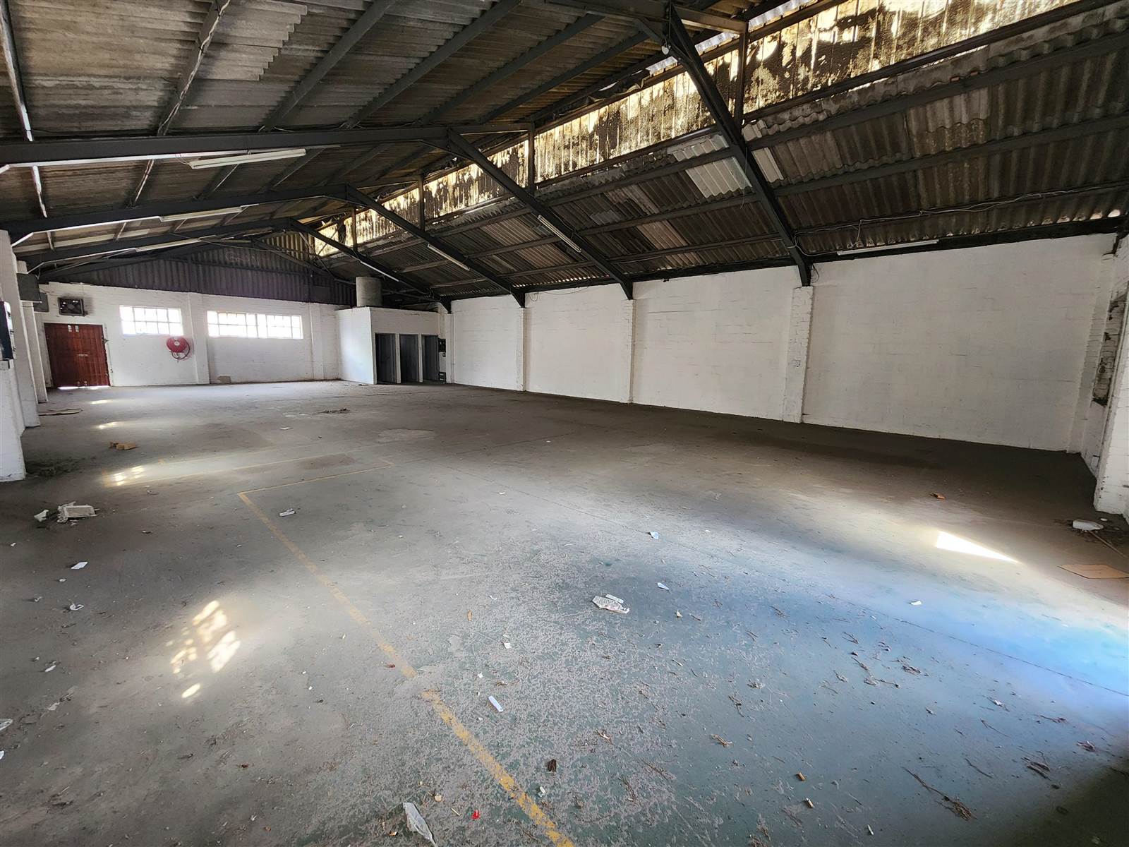 300  m² Industrial space in Athlone photo number 2